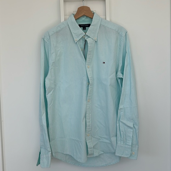 Tommy Hilfiger Shirt - Picture 1 of 1